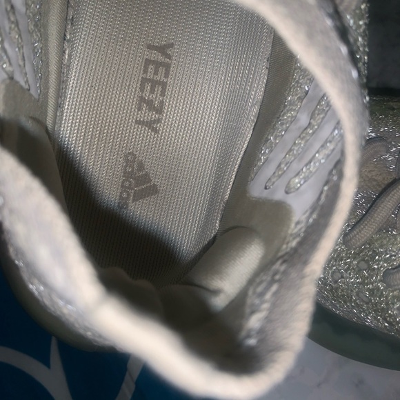 Yeezy Boost 380 ‘Alien Wear’ - Picture 7 of 9